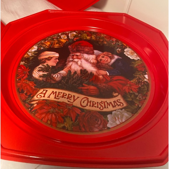 4 Vintage 1980s St Nick Dinner plastic Plate Merry Christmas Victorian Portrait - Picture 11 of 15